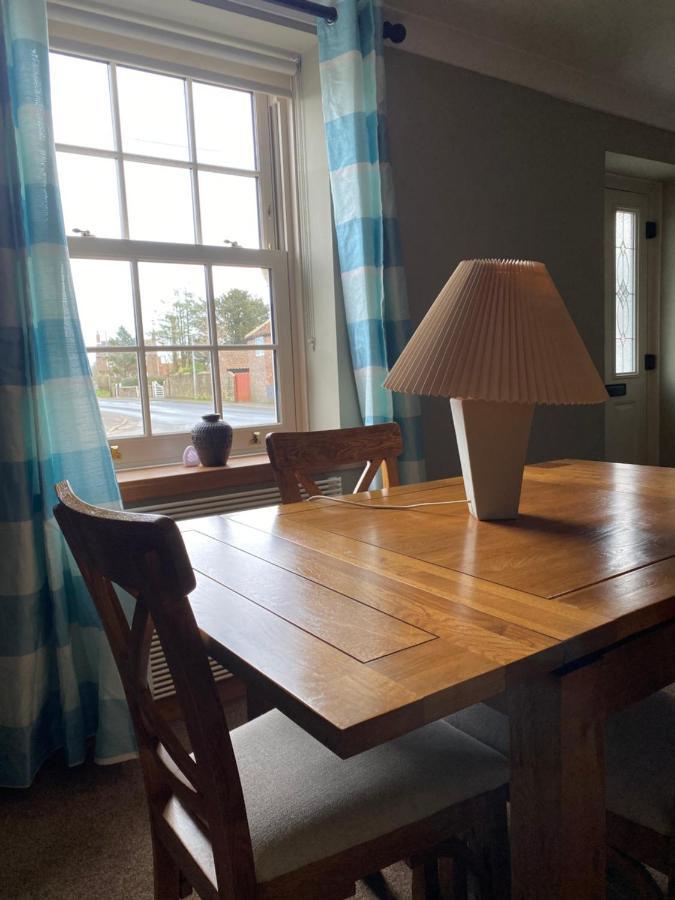 Ivy House, Three Bed Cottage, Parking Garden Skipsea